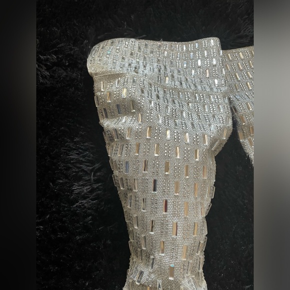 Thigh High Fold Over Silver Sequins Boots - Picture 4 of 4